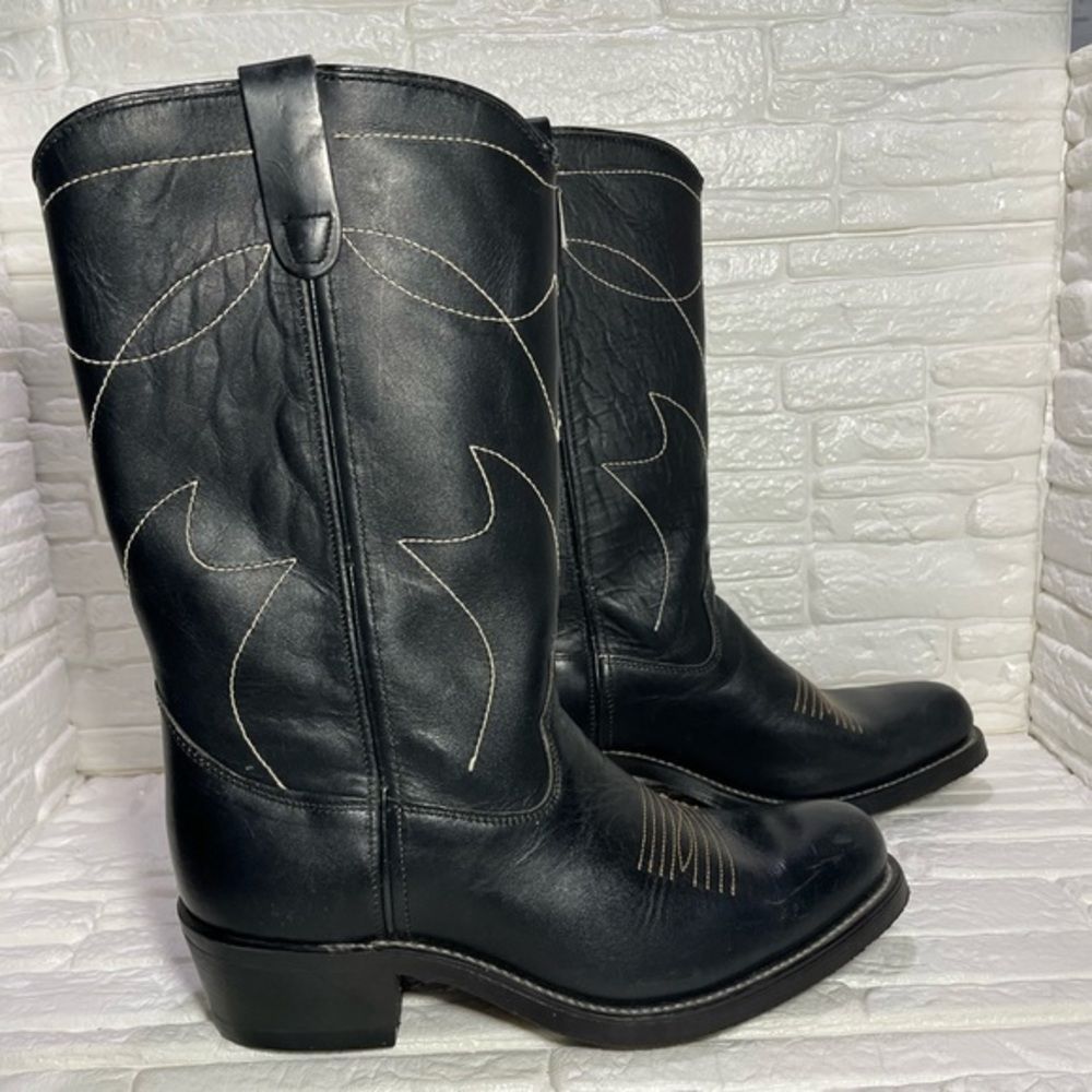 BLACK COWBOY BOOTS